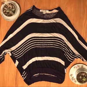 Light weight sweater